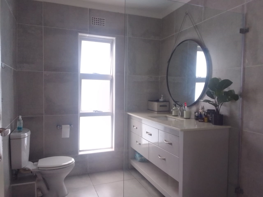 To Let 4 Bedroom Property for Rent in Nahoon Eastern Cape